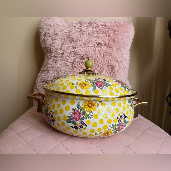 MacKenzie-Childs Other - Mackenzie-Childs NWT Retired Buttercup 5 QT Casserole 💕